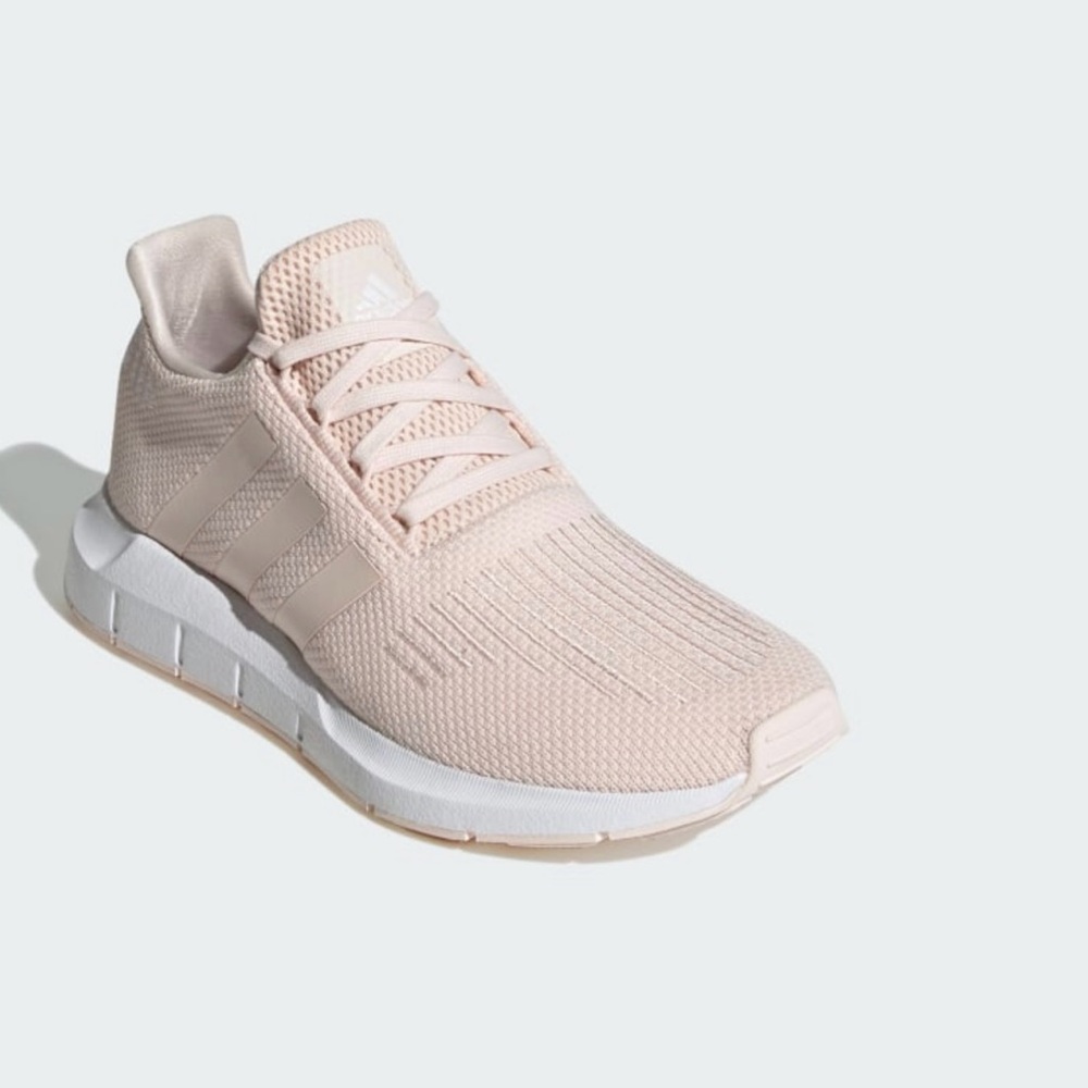 Adidas Women's Cream Sneakers brand new in box